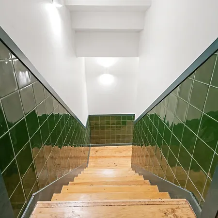 Charming From Xix Century 리스본